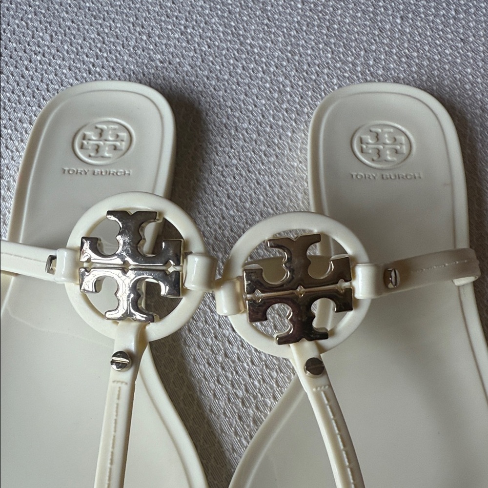 Tory Burch White and Gold Sandals - Picture 5 of 9